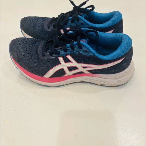 Asics Shoes - ASICS Gel Excite 7 Women’s Running Shoes featuring Amplifoam technology size 7
